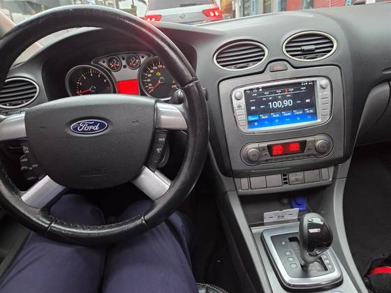 FORD FOCUS 2.0 GHIA 16V GASOLINA 4P AUTOMÁTICO FORD FOCUS 2.0 GHIA 16V GASOLINA 4P AUTOMÁTICO